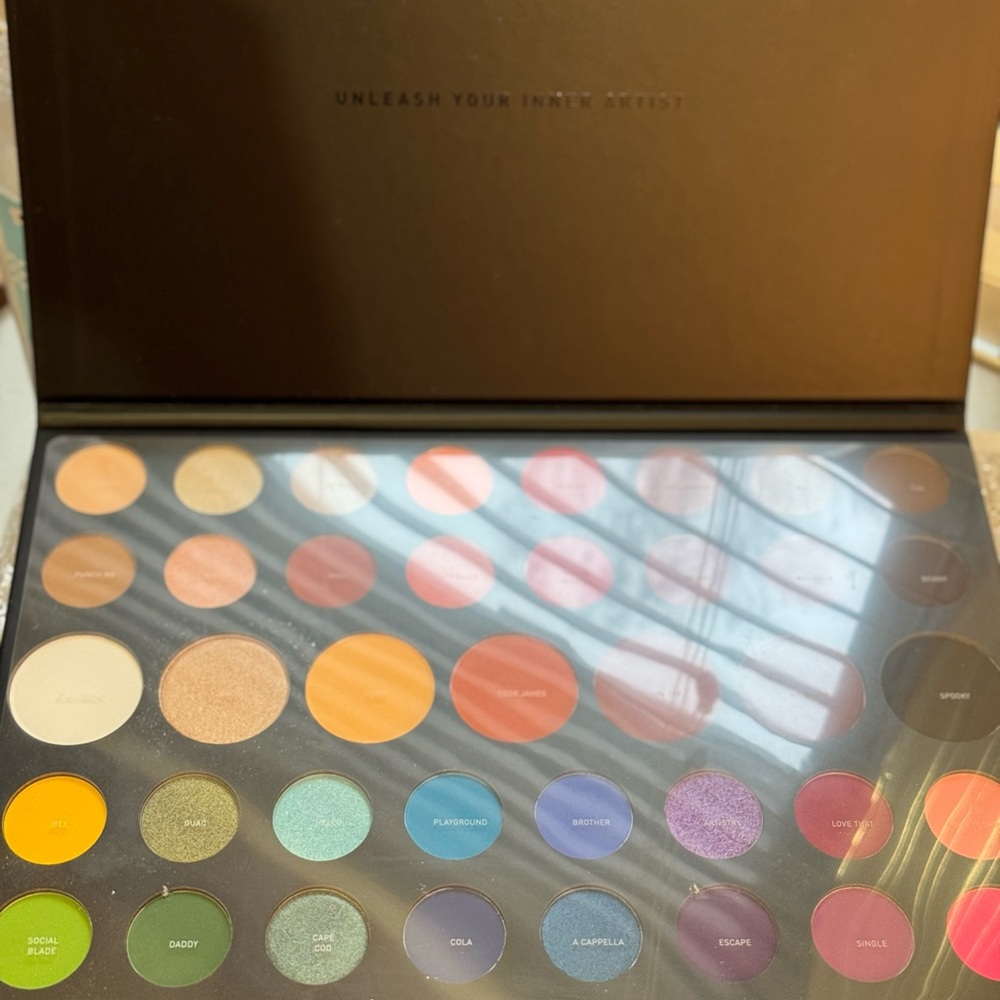 James Charles Morphe Palette